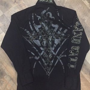 Men’s Roar button up shirt.